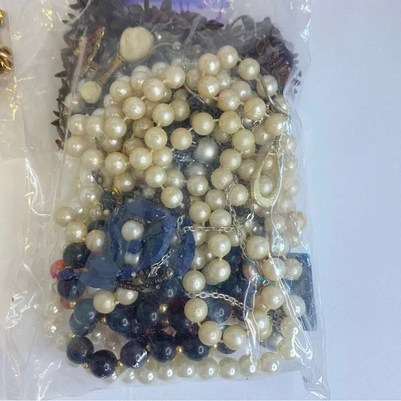 Jewelry Lot 1.6lb+ Mixed Vintage Modern Necklace Bracelet Craft Junk Jewelry - Picture 7 of 11